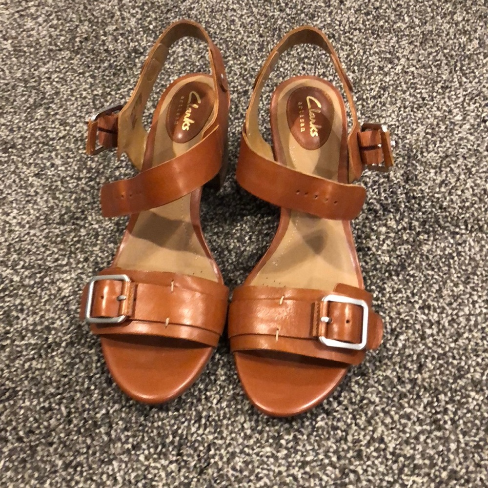 Clark’s pumps